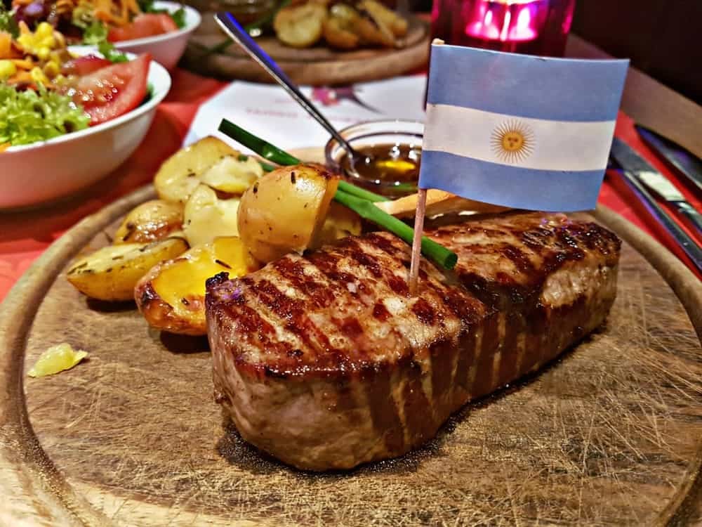 La carne argentina ha sido elogiada y recomendada por los usuarios de Taste Atlas.