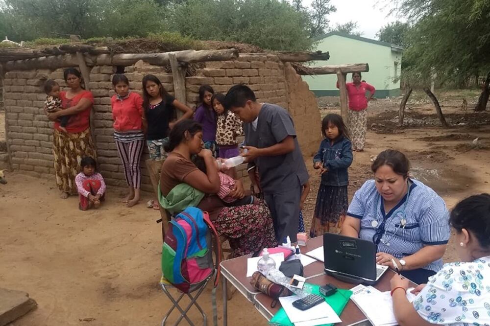 Para el secretario de Salud, la culpa de las muertes es de las comunidades
