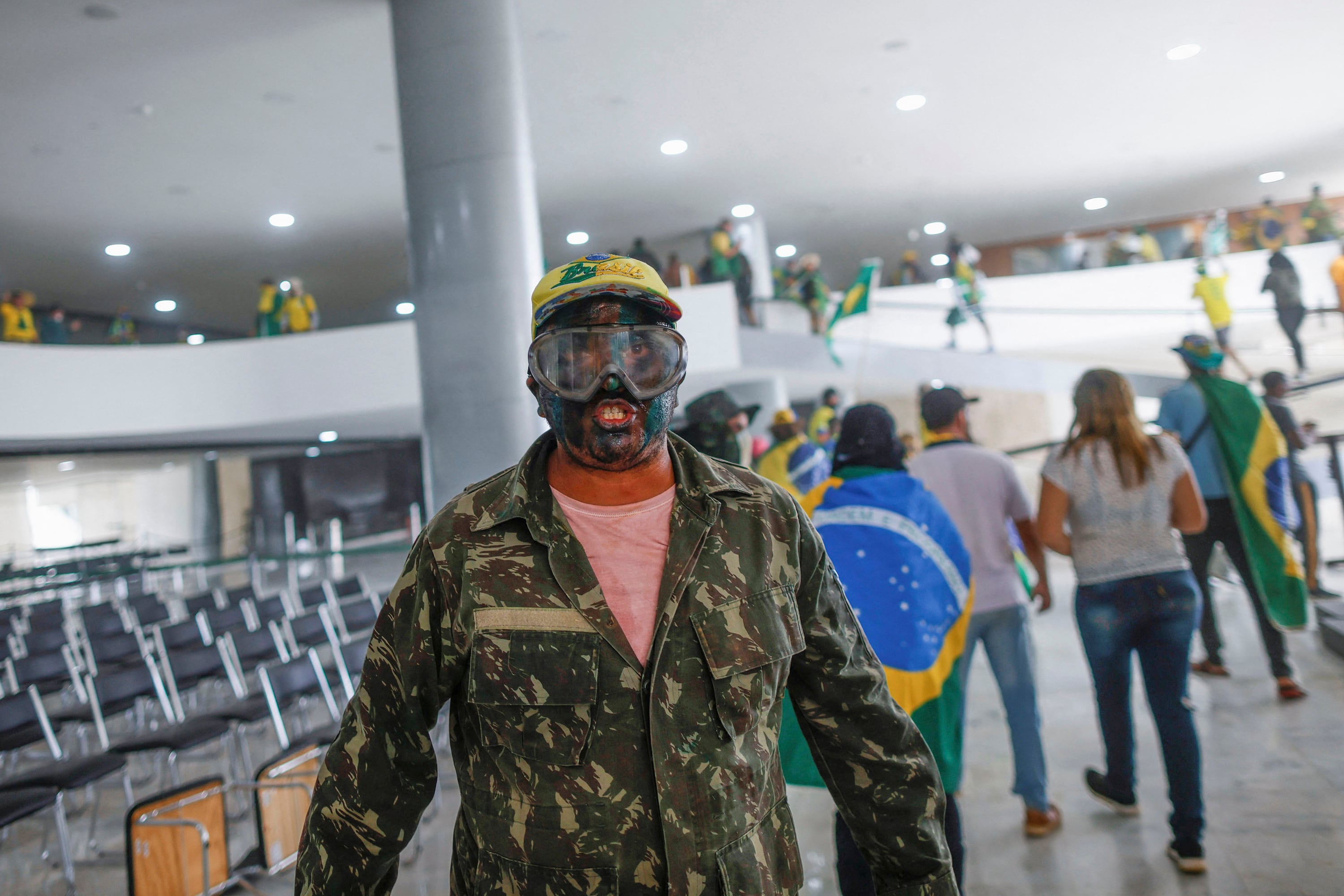 Los bolsonaristas ingresaron por asalto a las sedes de los tres Poderes de Brasil como parte de su intento de golpe de estado.