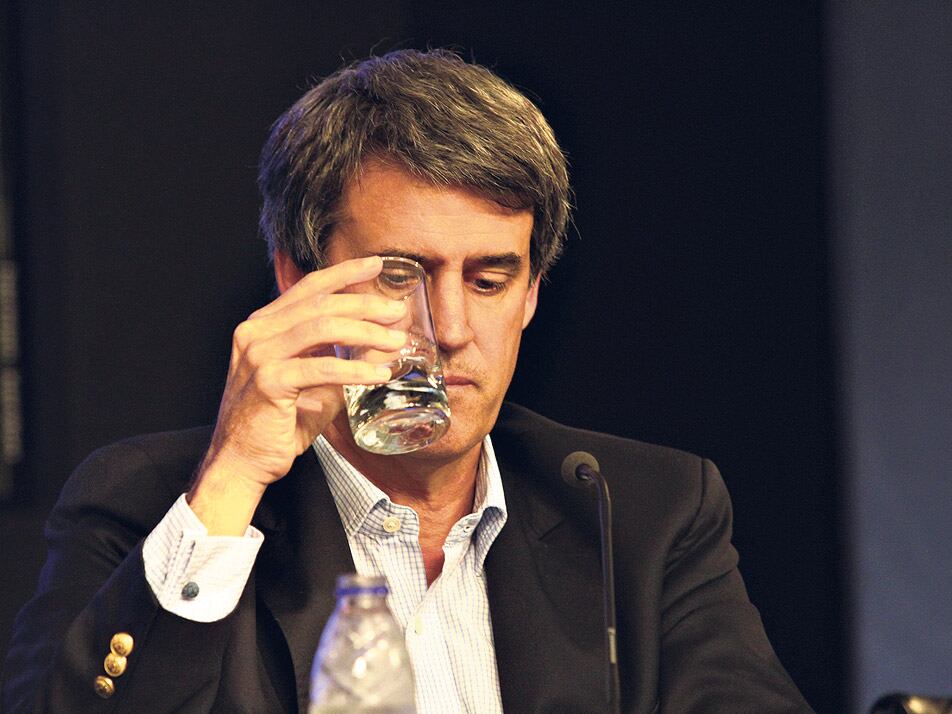 Alfonso Prat-Gay, ministro de Hacienda, pedía esperar al segundo semestre.