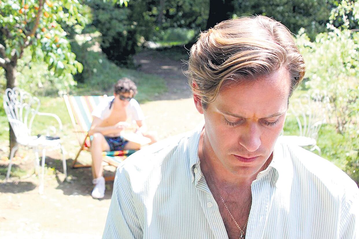 Llámame por tu nombre presenta, con estilo reposado, un mundo veraniego y adolescente.