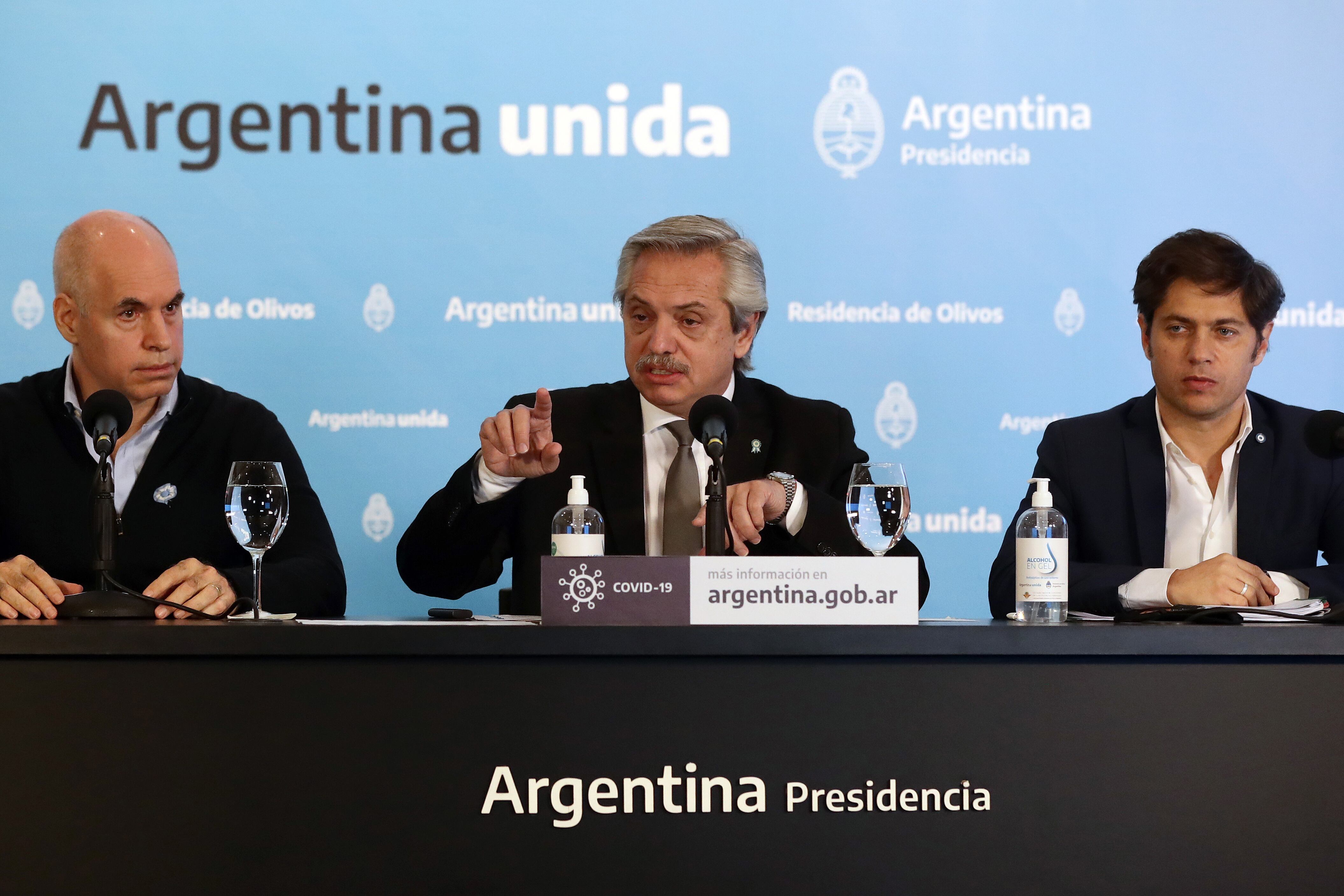 El jefe de Gobierno de la Ciudad de Buenos Aires, Horacio Rodríguez Larreta, el presidente Alberto Fernández, y el gobernador de la Provincia de Buenos Aires, Axel Kicillof.
