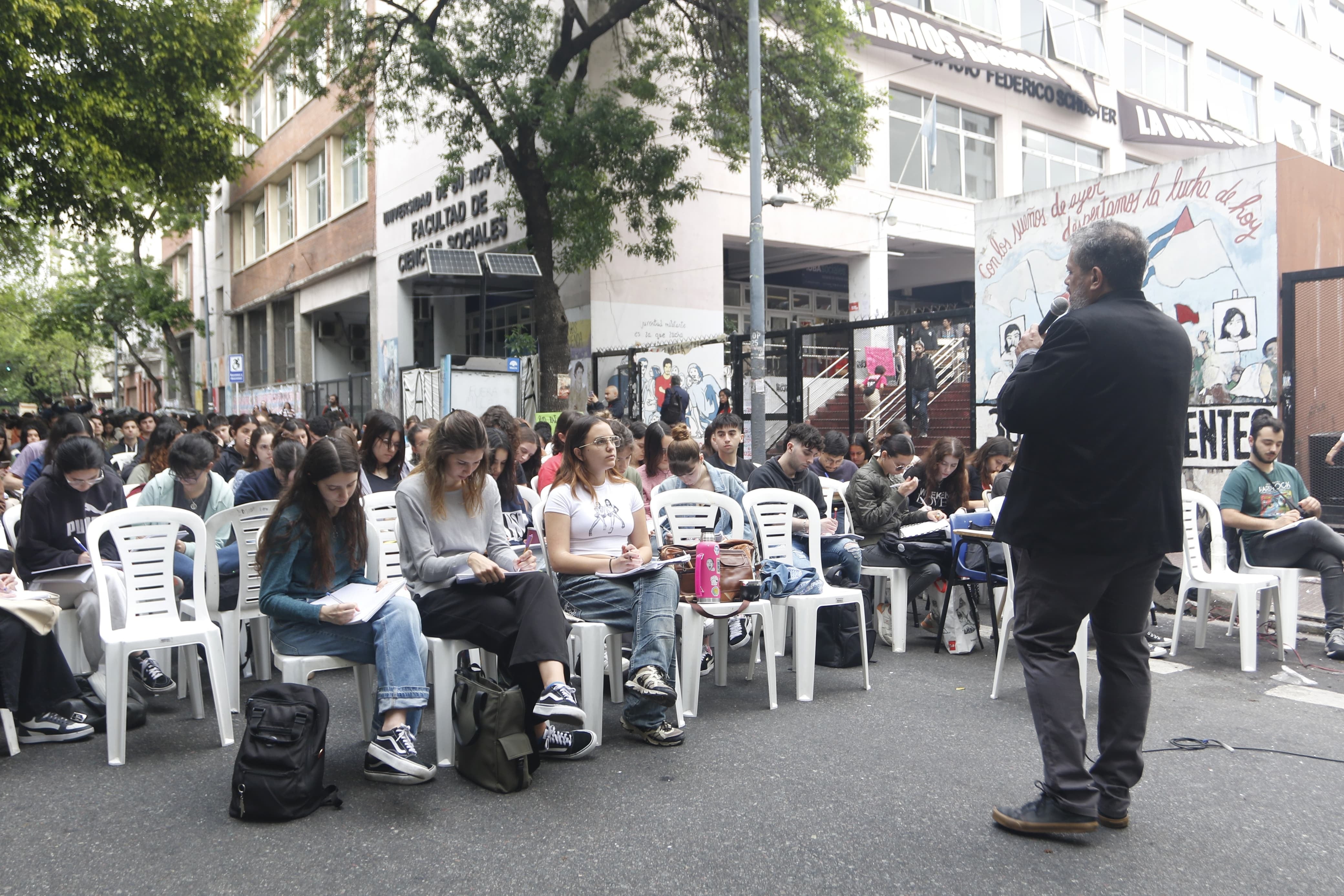 Toma Universidad Sociales-15/10/2024