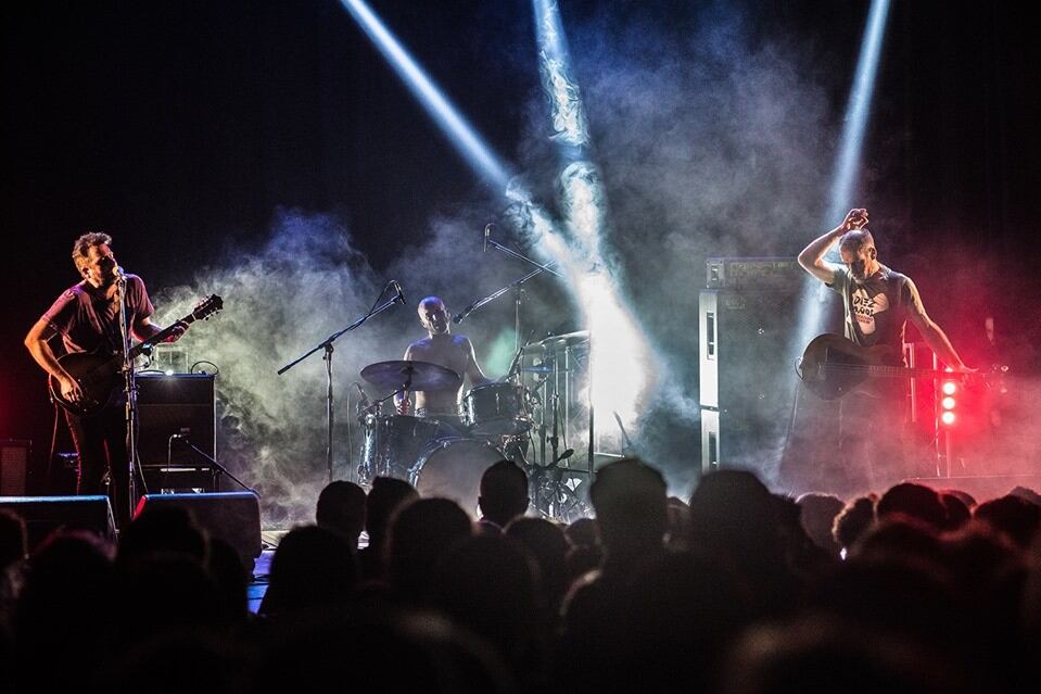 El trío de Juan Pablo Fernández, Lulo Esaín y Federico Ghazarossian mete show gratis y al aire libre, este domingo a las 19.30