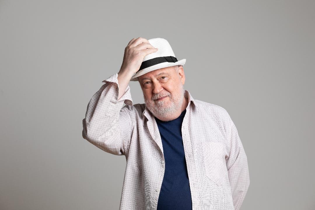 Omar Caíno. 