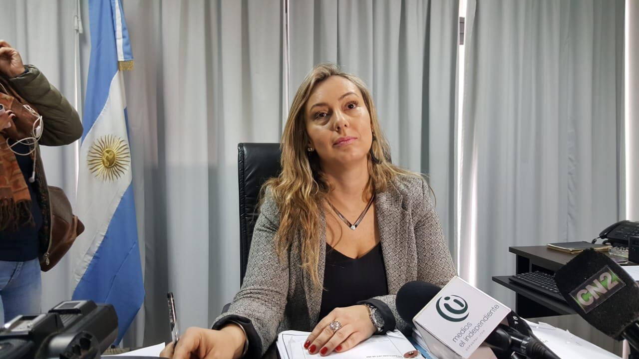 Virgina Carmona, fiscal Federal. 