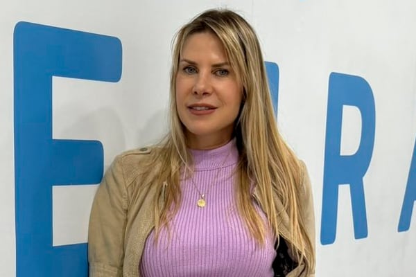 Karen Reichardt se expresó con odio y dichos discriminatorios en una entrevista radial. 
