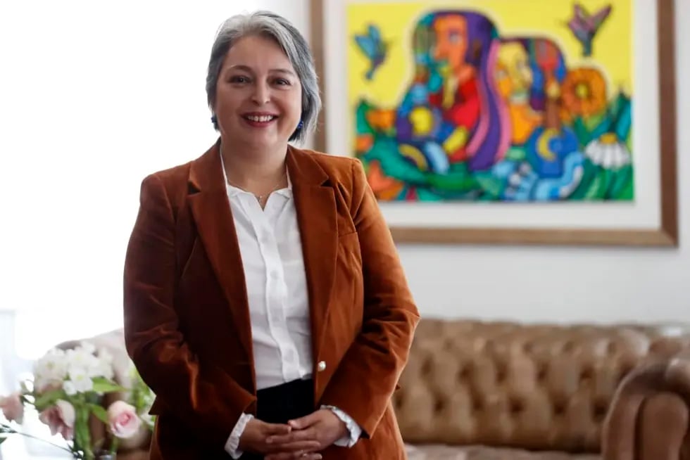Jeanette Jara lidera las encuestas por encima del ultraderechista José Antonio Kast