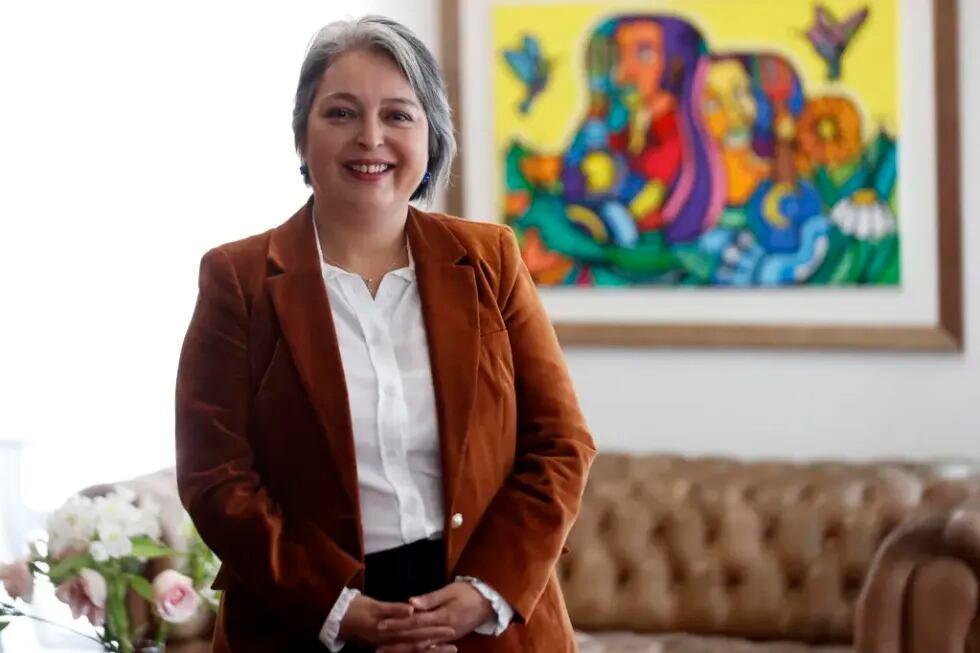 Jeanette Jara lidera las encuestas por encima del ultraderechista José Antonio Kast