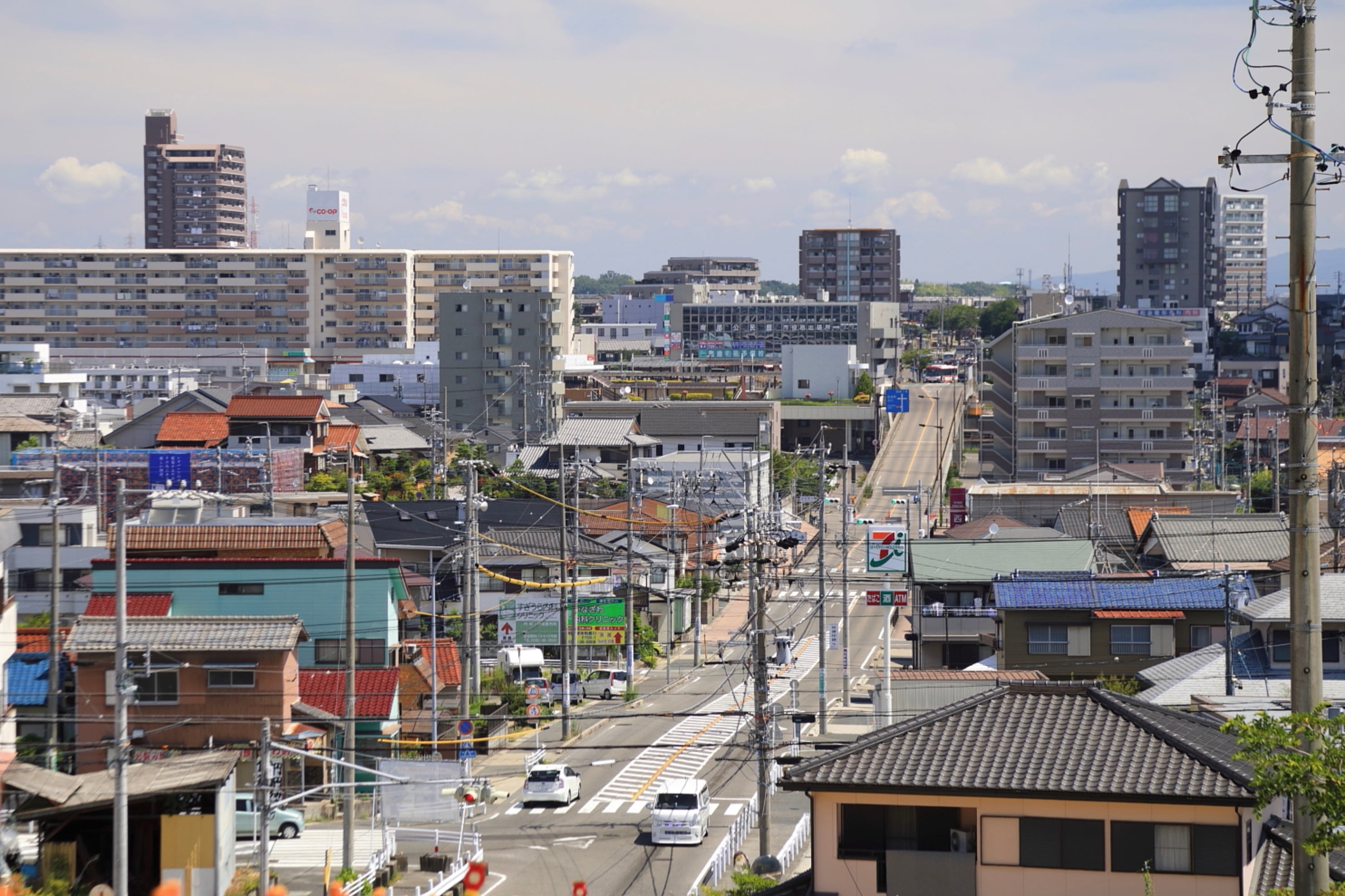 Ante el rechazo, el propio alcalde debió aclarar que el límite no es obligatorio y que la ordenanza reconoce que los teléfonos son “útiles e indispensables en la vida diaria”