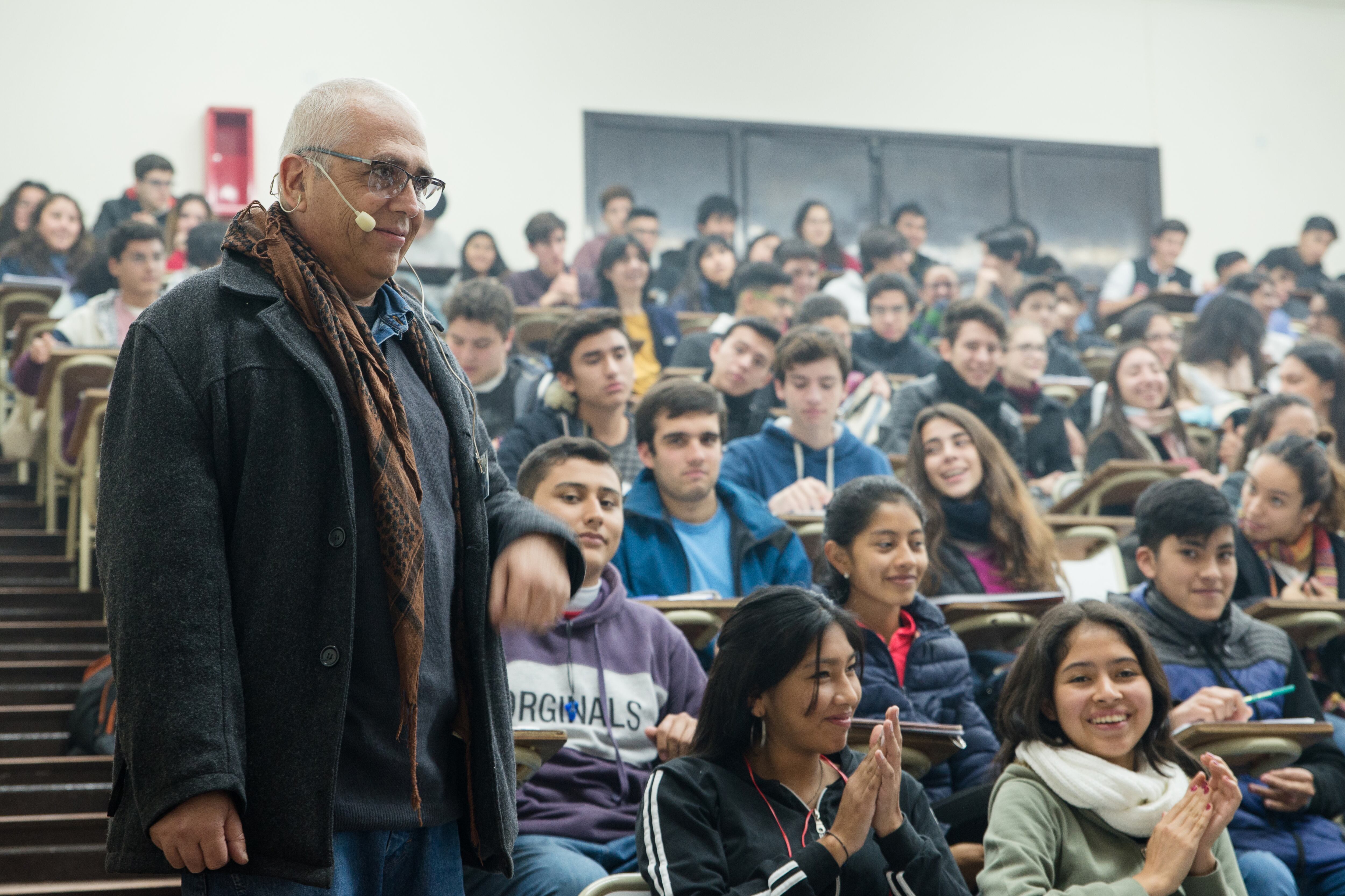 Daniel Córdoba: "Charlo hasta por los codos".