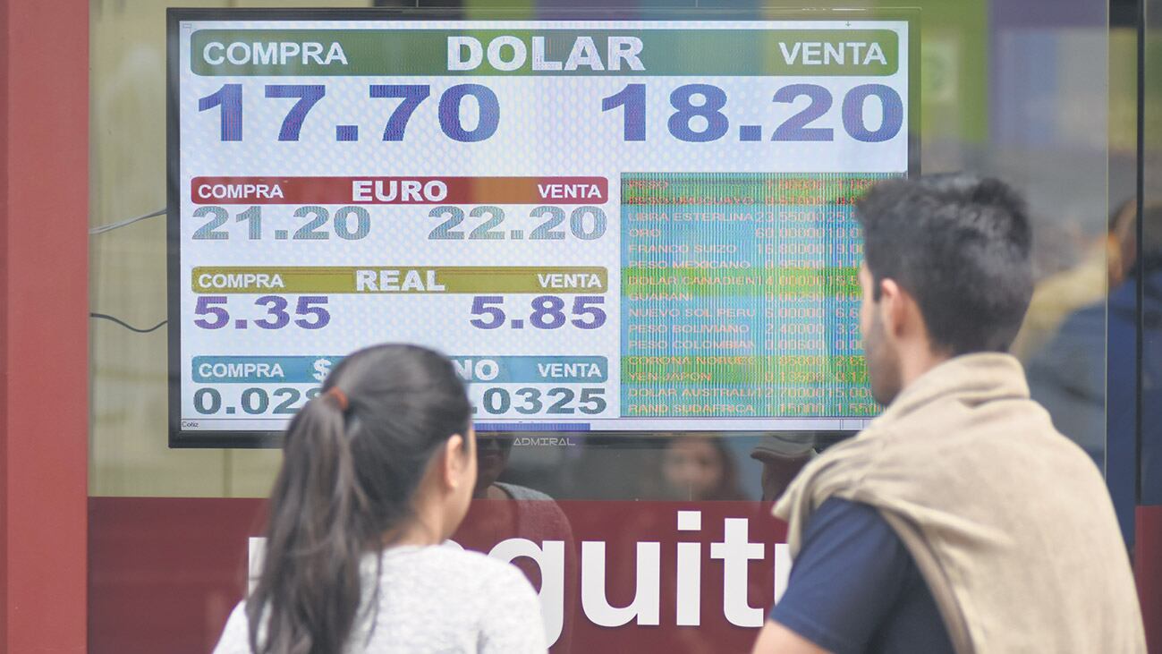 Las reservas internacionales bajaron a 47.096 millones de dólares luego de la intervención en el mercado del BCRA.