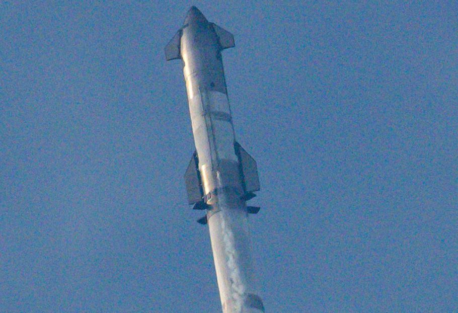 SpaceX lanzó con éxito la tercera prueba de  su cohete Starship.