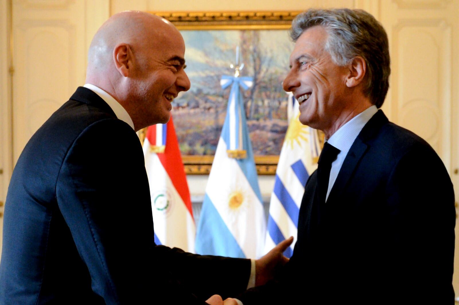 Gianni Infantino y Mauricio Macri