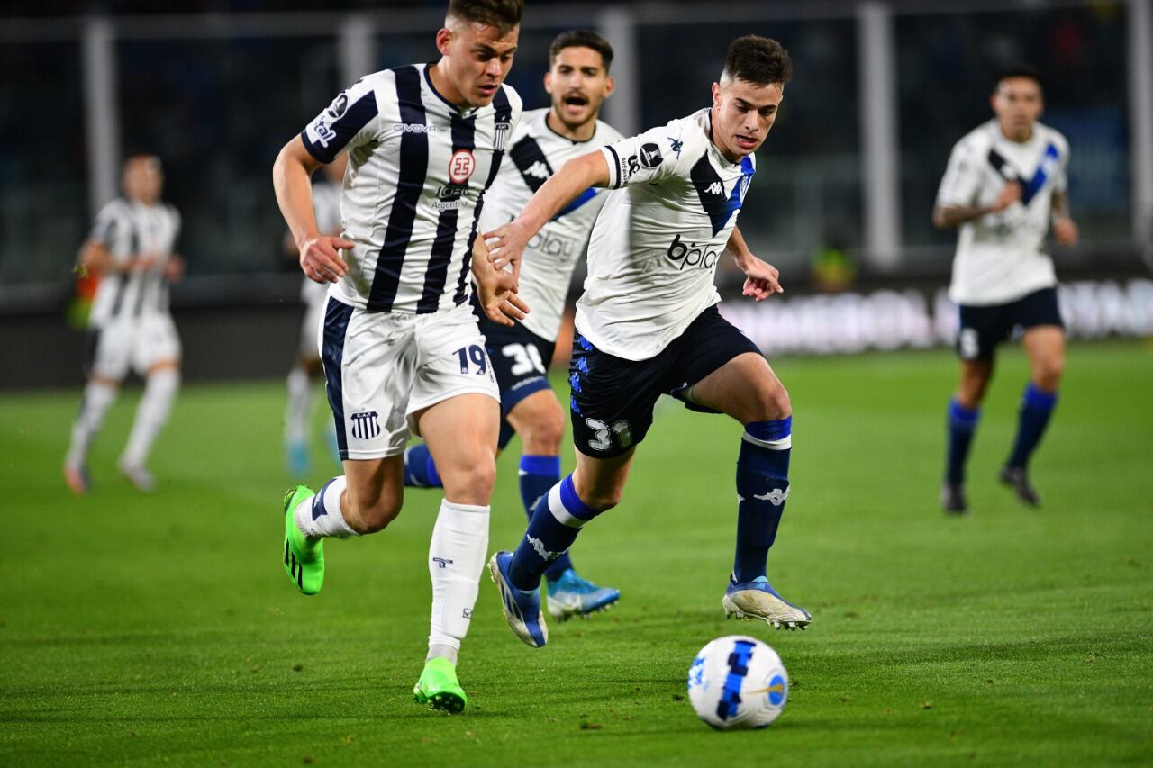 Valentín Gómez en la marca de Federico Girotti