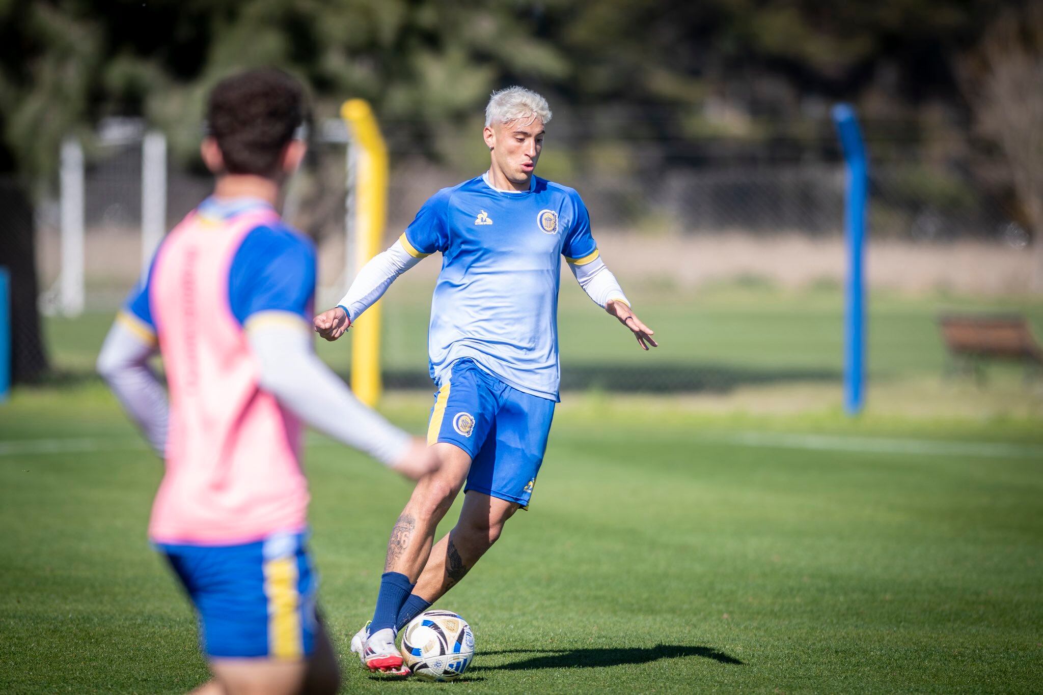 Veliz sufrió una lesión en el hombro y hoy practica.