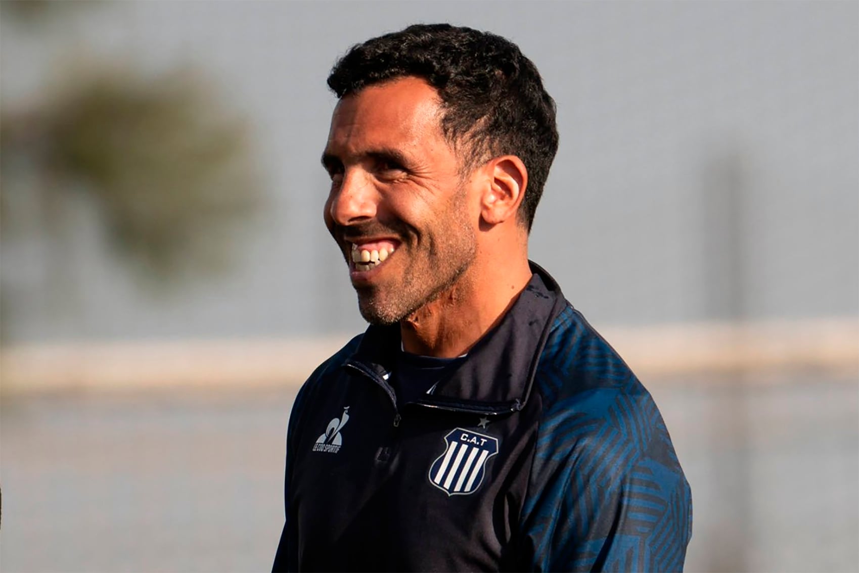 Carlos Tevez dirige a Talleres