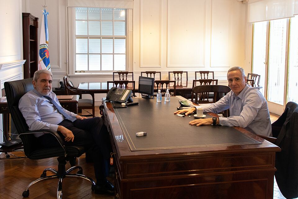 El ministro nacional y el director de Investigaciones de Santa Fe.