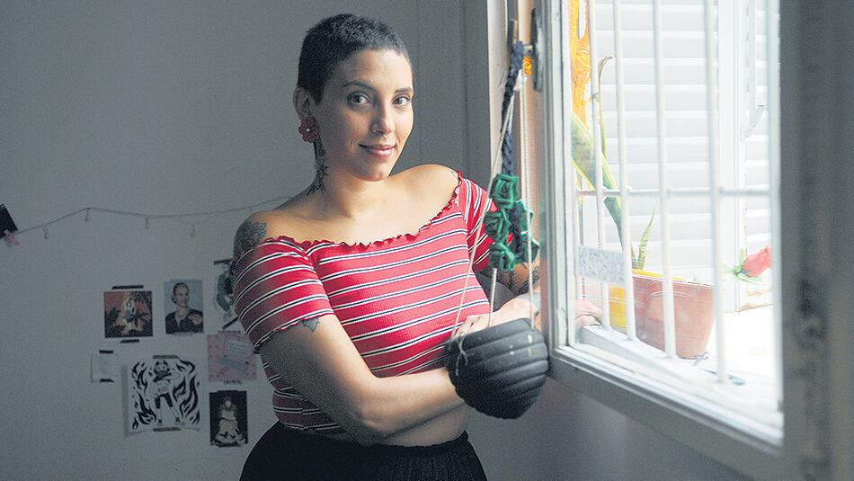 Copello, además de humorista gráfica, es locutora y conduce el programa radial Wachas.