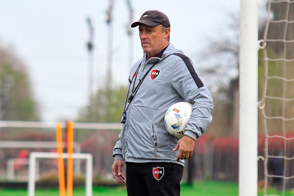 Lunari tendrá que dejar el buzo