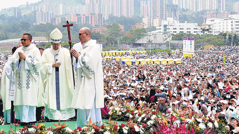 Misa del Papa en el aeropuerto de Medellín.