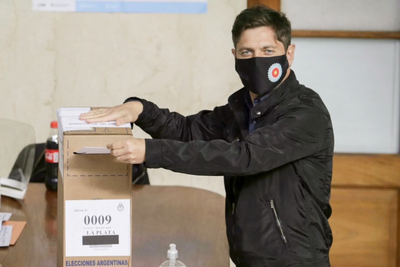 Gobernador Axel Kiciloff, votando en las PASO.