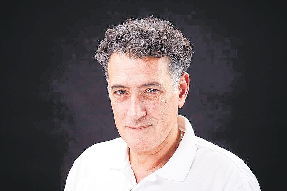 "La obra habla de nuestras antinomias", señala Bazzalo. 