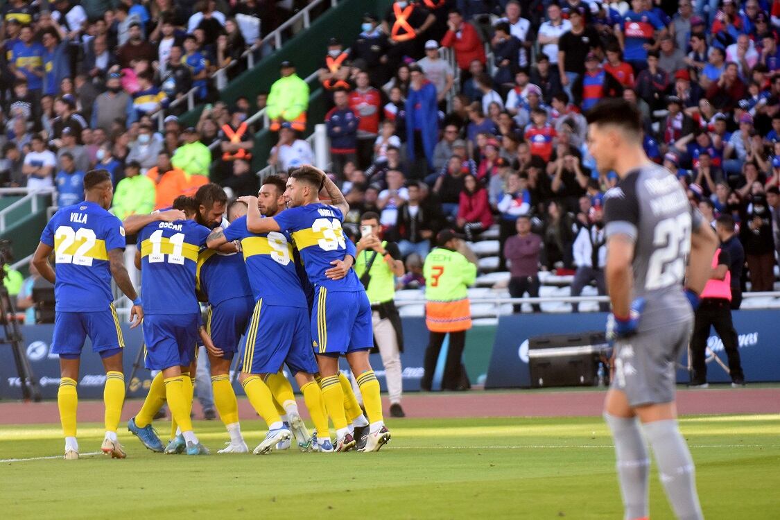 Marinelli no puede creer el gol del 1 a 0; Boca sí