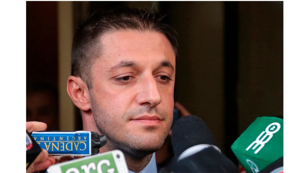 Maradona murió a los 60 años el 25 de noviembre de 2020 al mediodía, en una casa del barrio privado San Andrés, de Tigre, donde cumplía la internación domiciliaria que está bajo investigación.