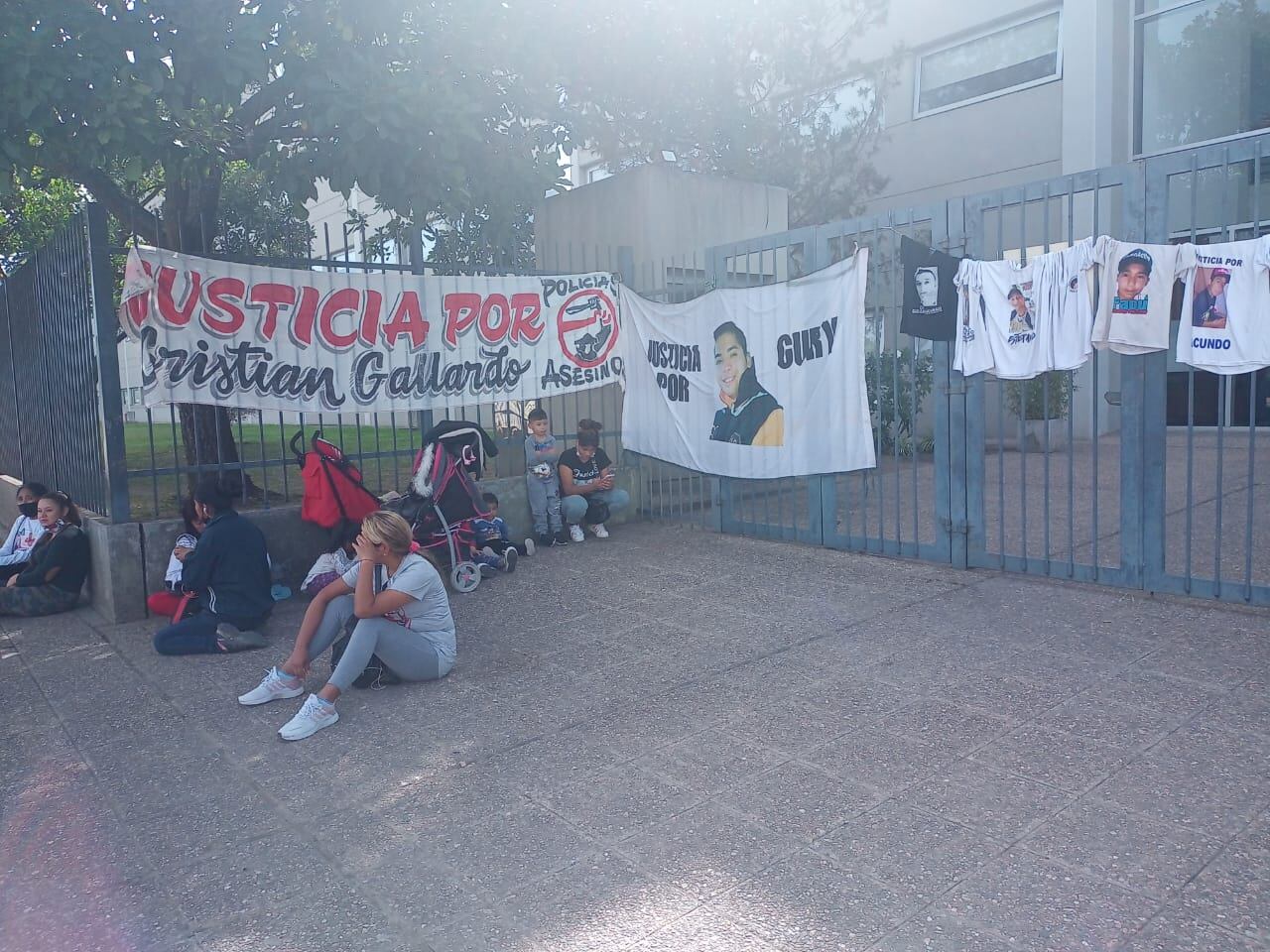 Familiares y amigxs de Cristian Gallardo