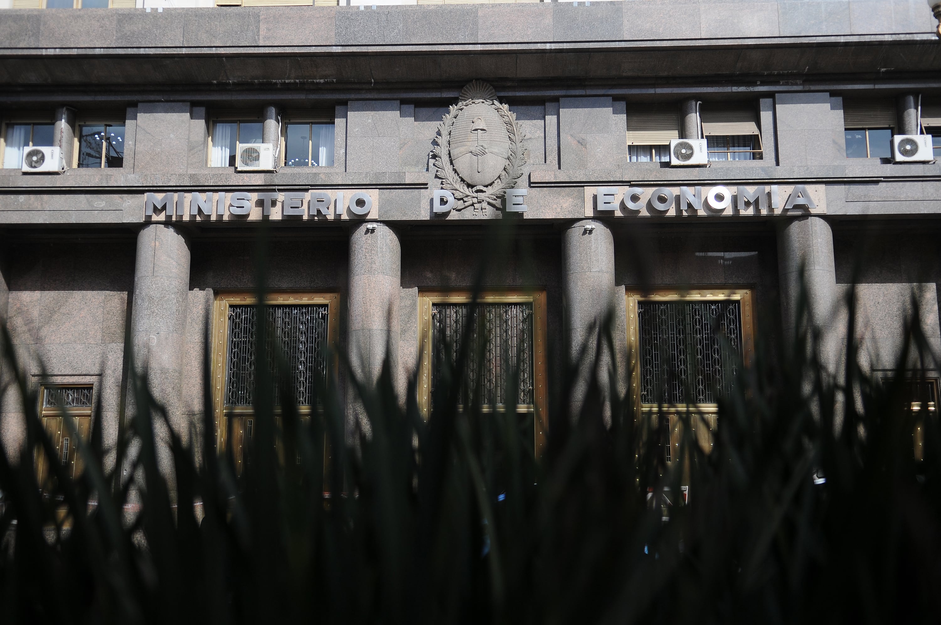 A lo largo de la historia, el Ministerio de Economía fue cuna de diferentes visiones de país.