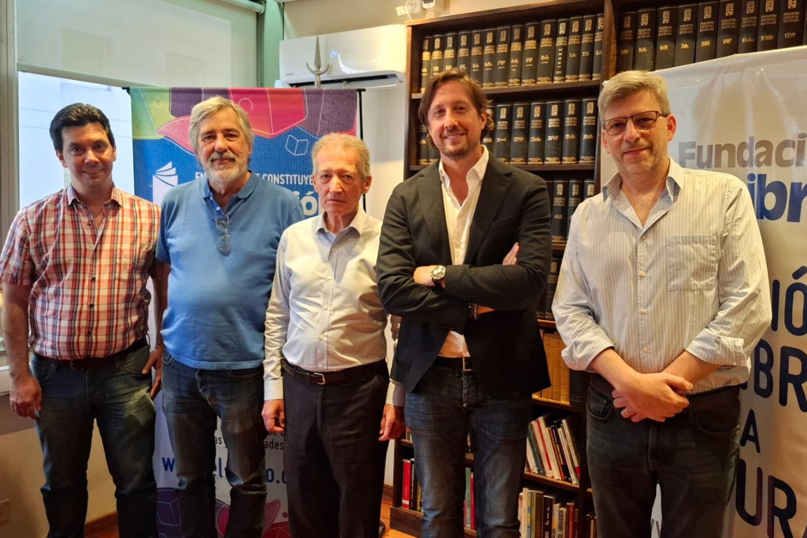 Las nuevas autoridades de la Fundación El Libro.