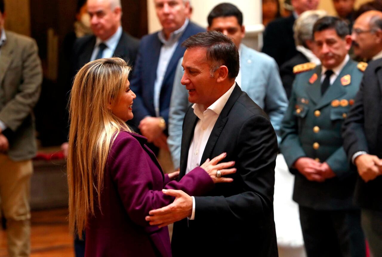 Áñez y el ministro López. 