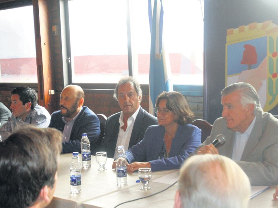 “El justicialismo ha sido siempre defensor de la democracia”, dijo Gioja, en respuesta a acusaciones macristas.