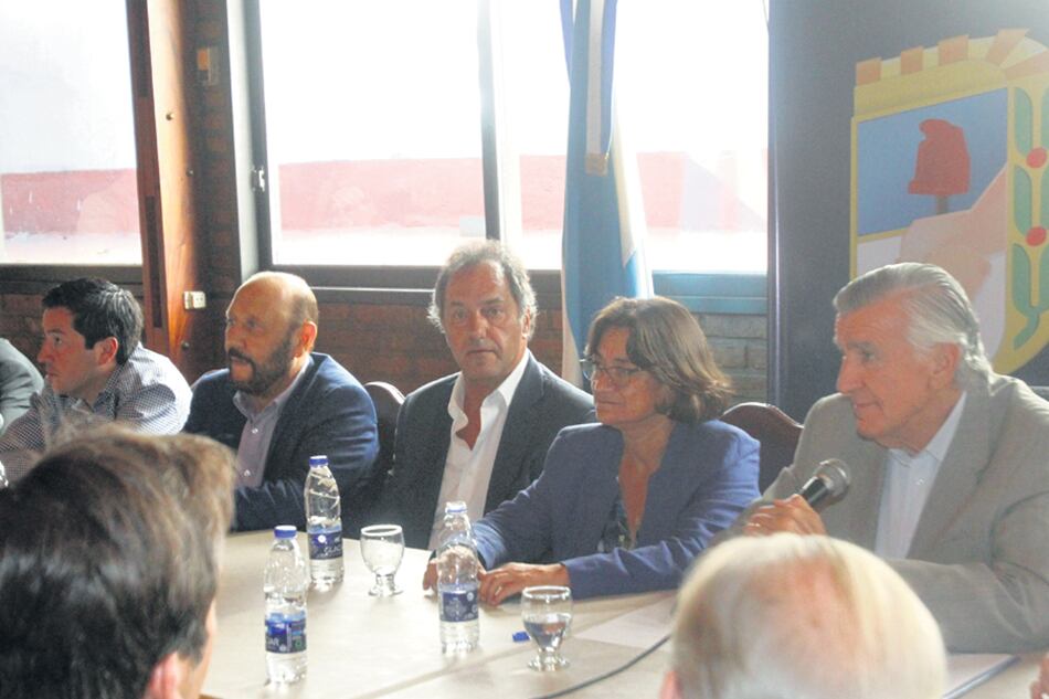 “El justicialismo ha sido siempre defensor de la democracia”, dijo Gioja, en respuesta a acusaciones macristas.