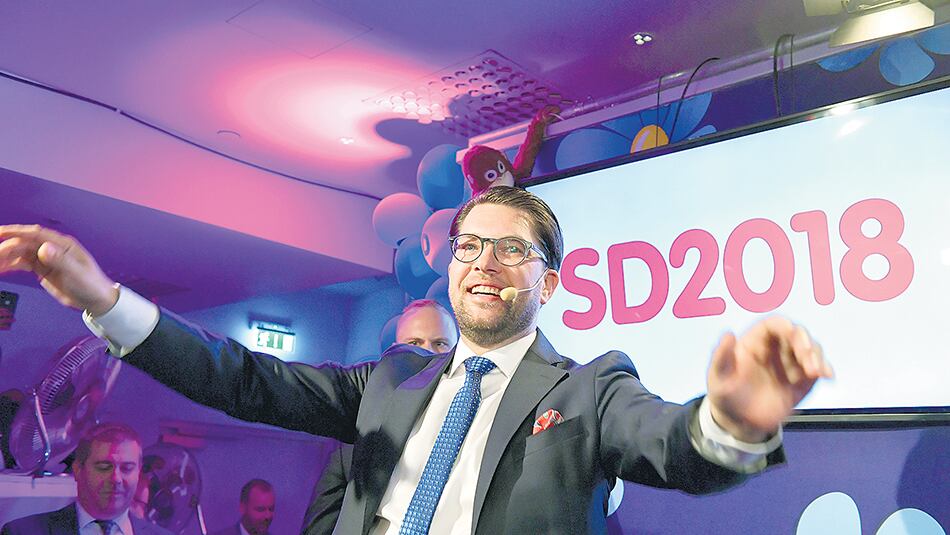 Akesson enjuagó sus ideas en público y hasta criticó al nazismo para ganar una porción más moderada del electorado.