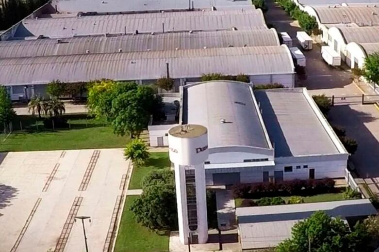 La planta de DASS de Coronel Suárez es la principal fuente de empleo privado en el distrito.