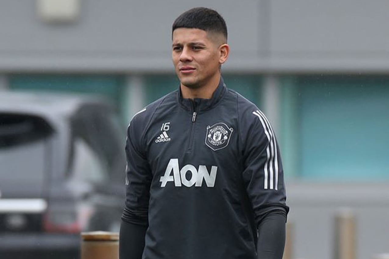 Marcos Rojo, con la indumentaria del Manchester United de Inglaterra.