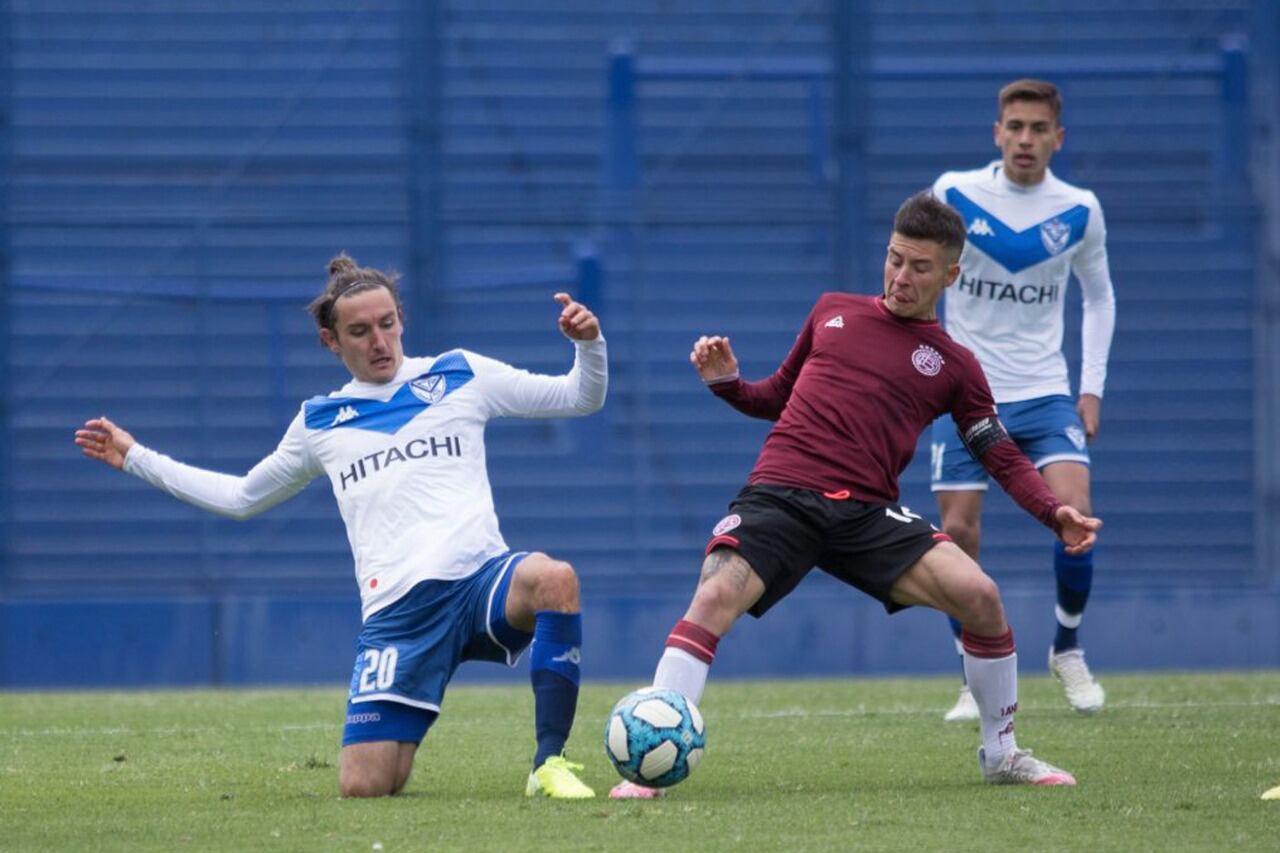 Vélez se impuso por 2-1 a Lanús en Liniers.