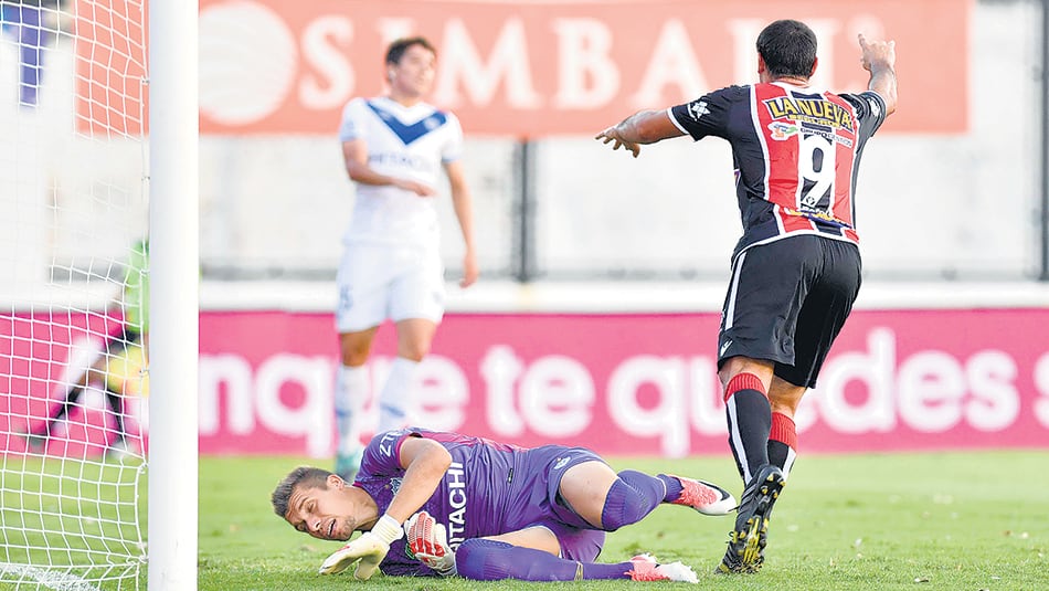 Matos festeja la apertura del marcador, sobre el final del primer tiempo.