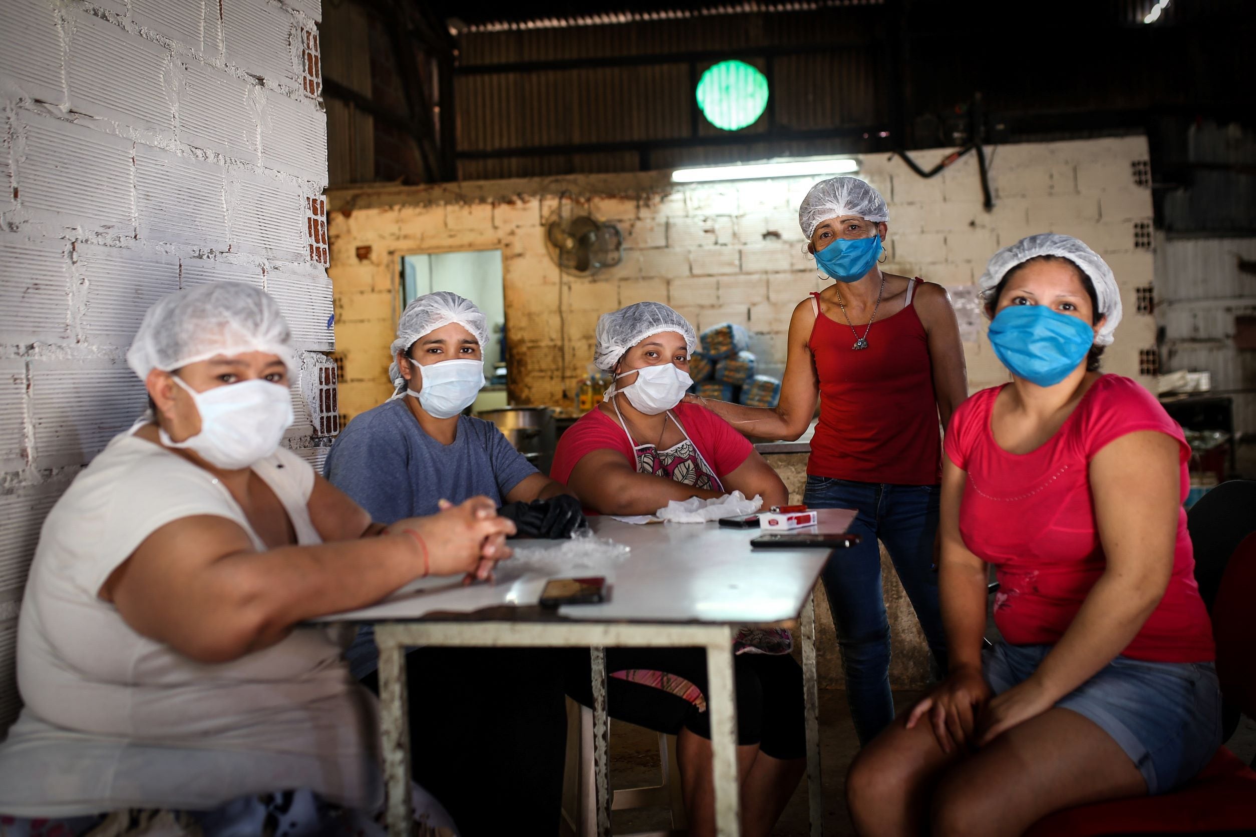 Mujeres de la economía popular en la primera línea durante la pandemia.