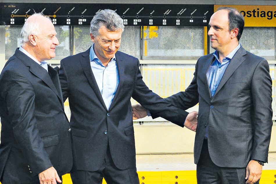 En la inauguración de la obra del Metrofé, Macri insinuó que aspira a seguir en la Rosada.