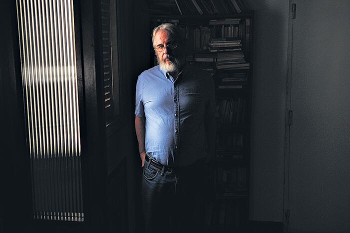 “Todos nos hacemos los progres, pero los chistes de gays y machistas siguen corriendo de aquí y para allá.”