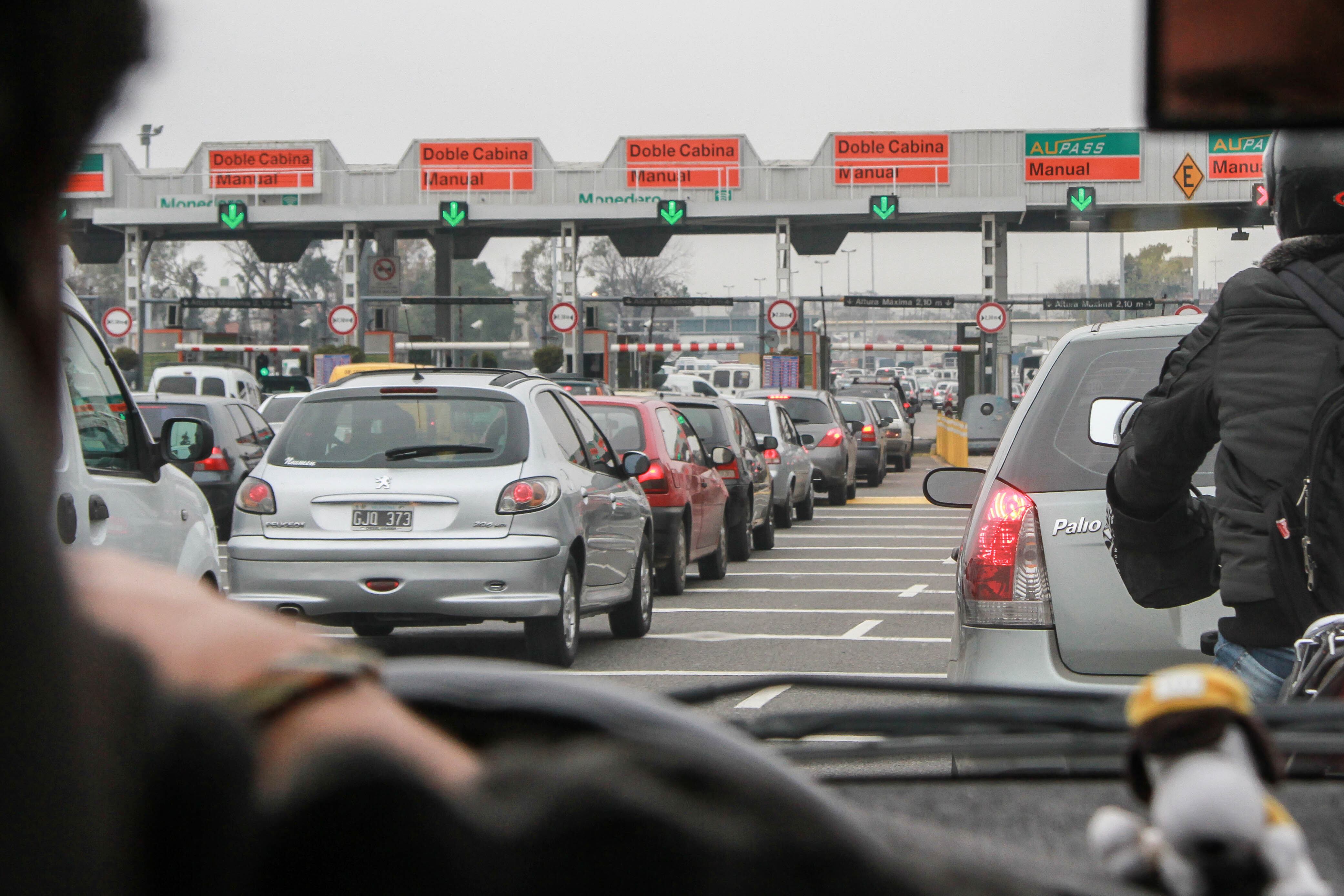 Canicoba debe determinar si hubo negociaciones incompatibles y fraude al Estado con la prórroga del contrato y la entrega de 500 millones de dólares a la concesionaria de la Panamericana, cuya accionista era Socma, empresa de la familia Macri.