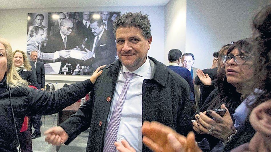 Arias sostiene que el jurado lo destituyó por “criterios judiciales”, vulnerando sus atribuciones.