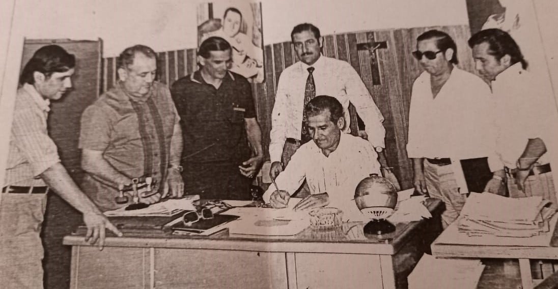 Como intendente de Tartagal en 1975.