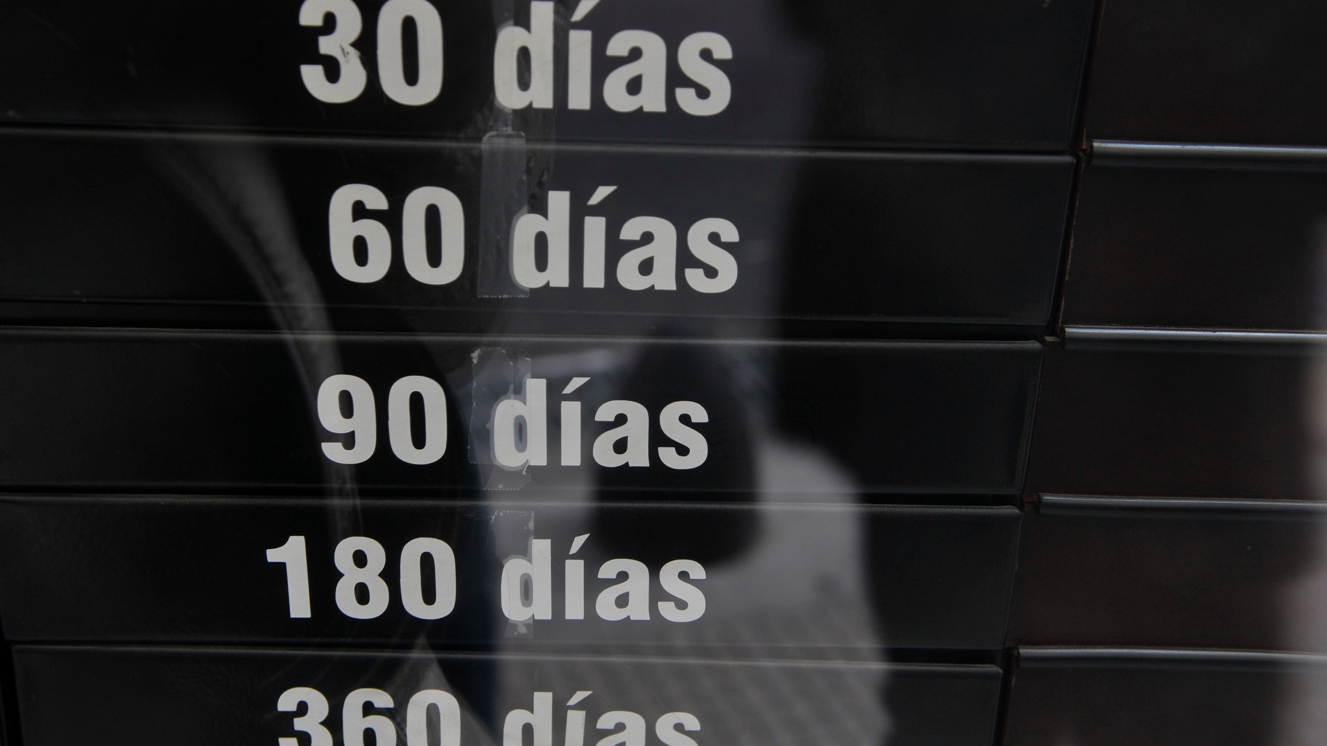 La tasa de interés anual por un depósito a 30 días llega al 50 por ciento.