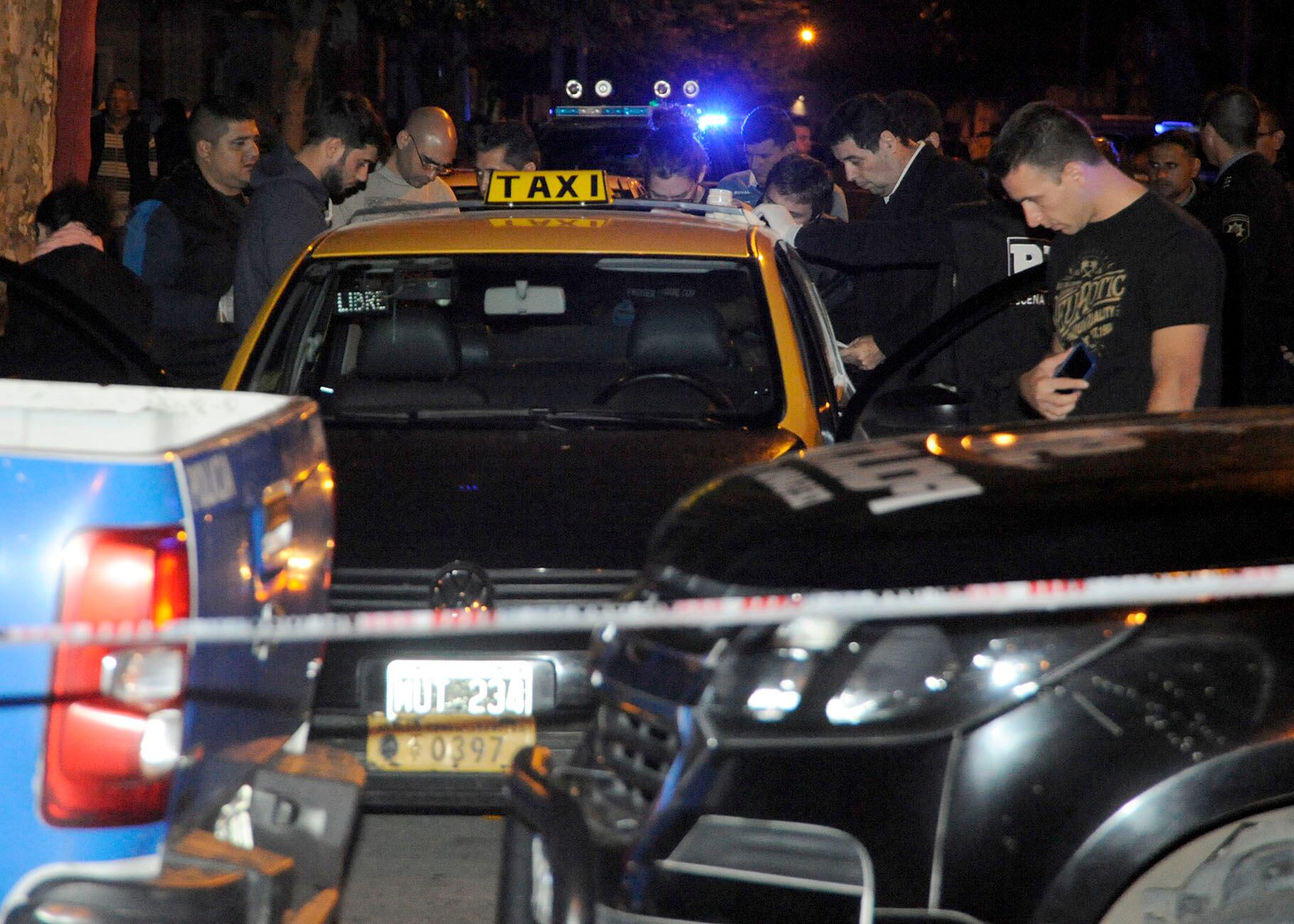 Minutos después del asesinato de Fernando Groia, que fue baleado en Amenábar y Rodríguez.