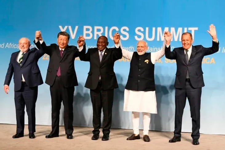 La amenaza de los BRICS obliga a Estados Unidos a pisar más fuerte en la región.