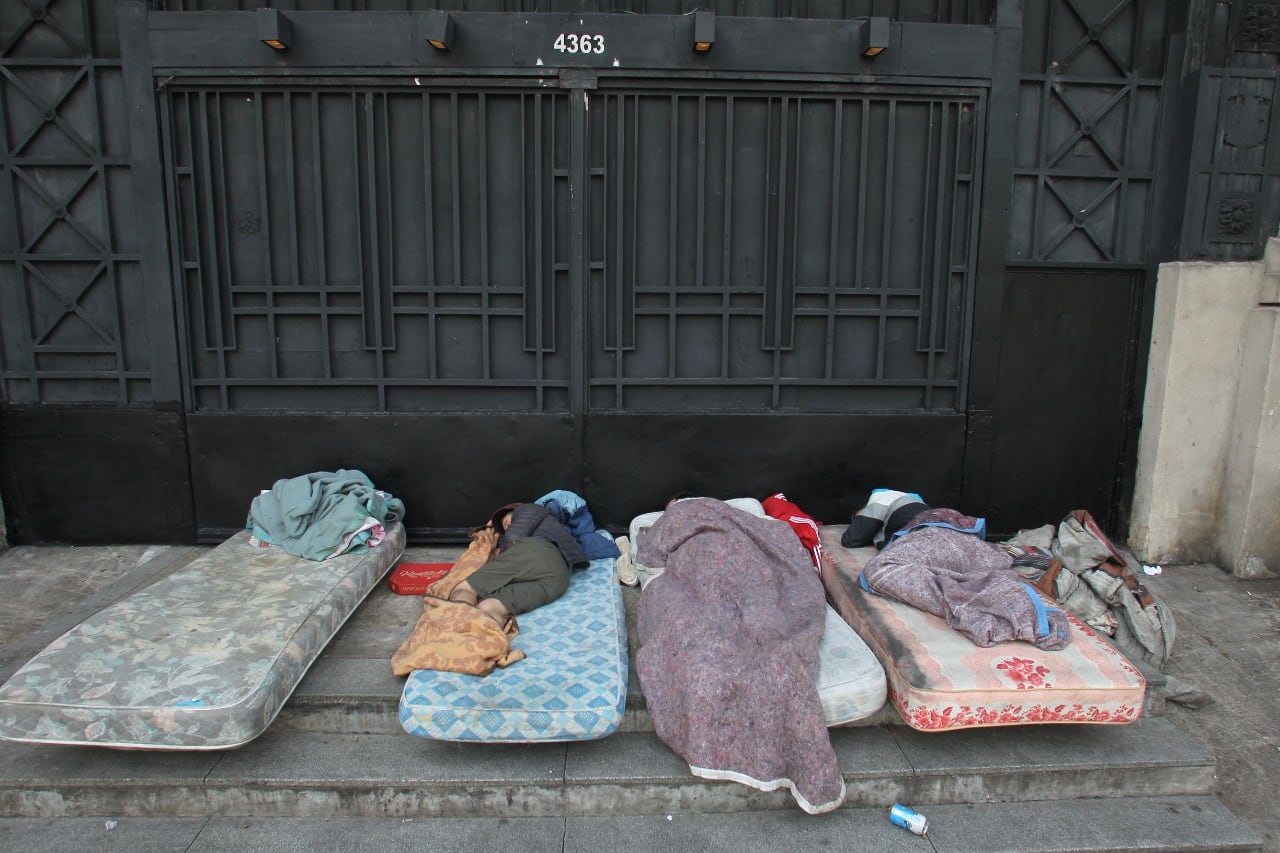 La Ciudad relevó menos personas en situación de calle que las que registró en 2019.